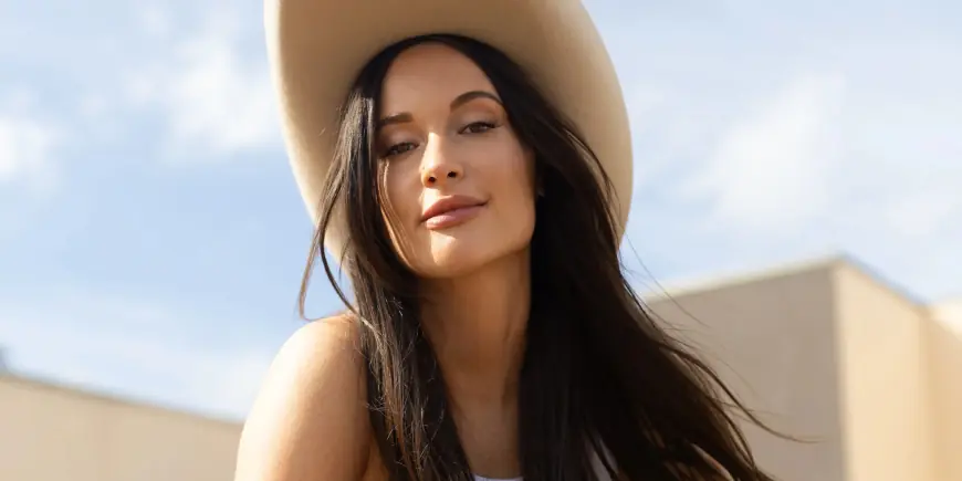Kacey Musgraves Announces Sixth Album 'Middle of Nowhere,' Drops "Dry Spell" Today