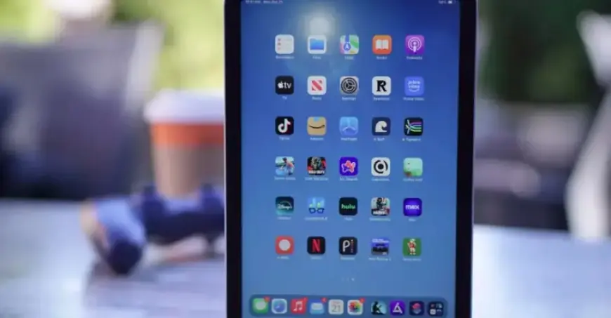 iPhone Fold Rumor: Multitasking Revealed, Lacks iPad Apps and Face ID