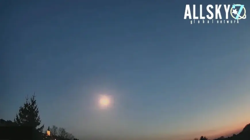 Meteorite Germany: ESA probes fireball after roof struck