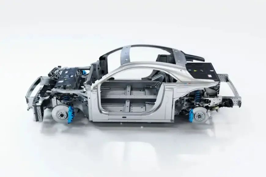 Alpine Prioritizes A110 EV While ICE Variant Boosts Growth Opportunities