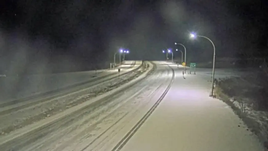 Kamloops drivers face icy roads as Coquihalla Weather forces travel warnings