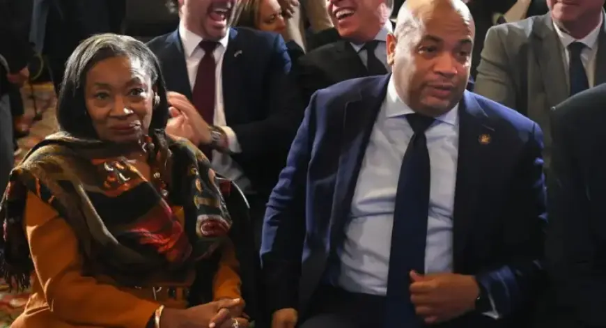 NY Lawmakers Support Mamdani’s Tax Proposal, Setting Up Hochul Showdown