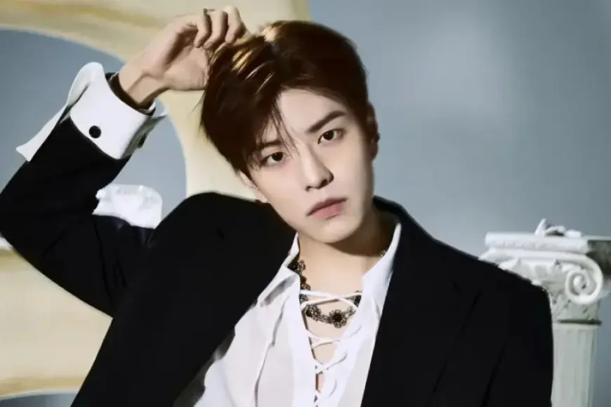 Stray Kids’ Seungmin Attends Fan Meeting in Limited Role Due to Injury