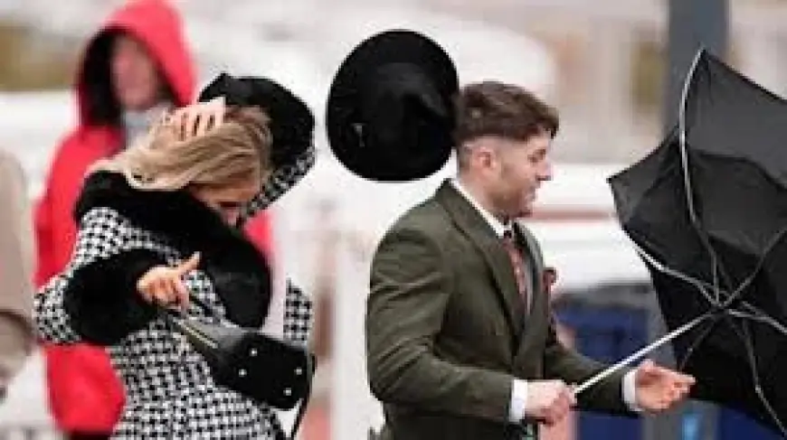 London Weather Cools as Arctic Air and Gales Point to Snow