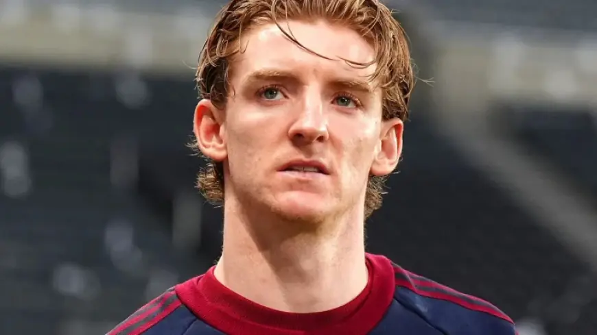 Anthony Gordon Newcastle Illness Sparks Howe Defence After Shearer And Keane Criticism