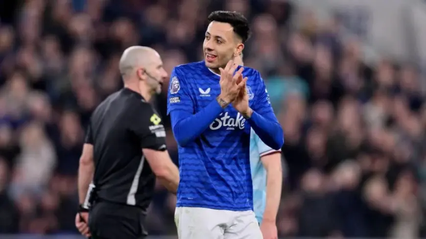Dwight Mcneil Everton Transfer Collapse Sparks Support and Return To Starting XI