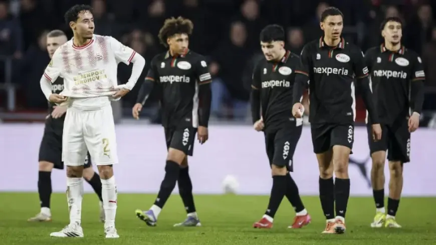 Psv In Eindhoven Leaves Title Hopes At Risk After Linssen Double
