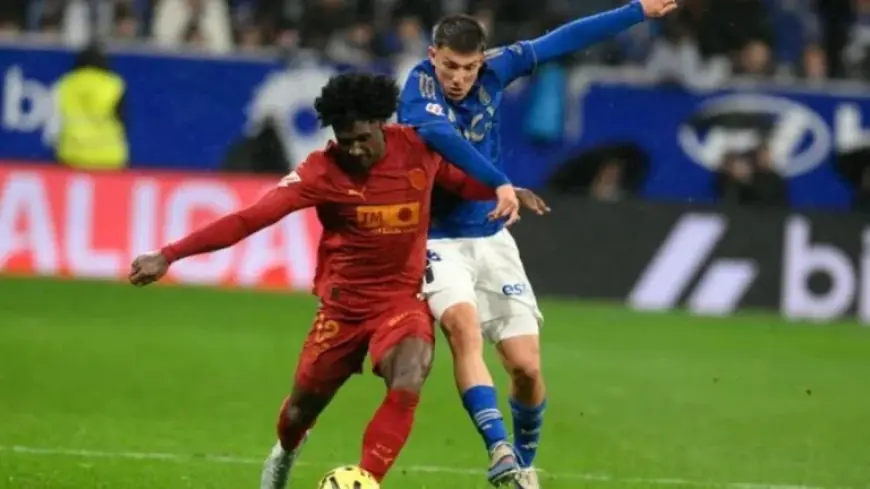 Real Oviedo Vs Valencia At Tartiere Leaves Valencia Trailing After Costas Strike