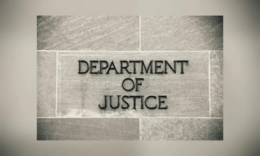 Tucker Carlson Claims CIA Preparing Report as Laura Loomer Says She Has Reported Him to DOJ