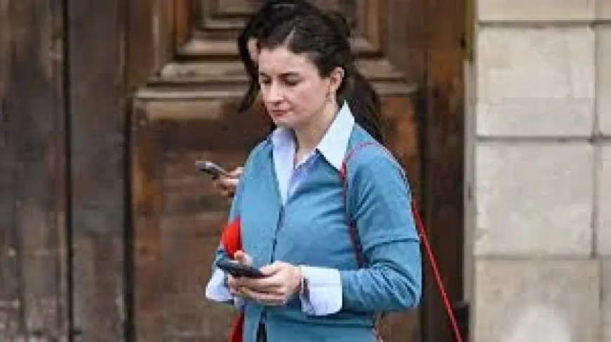 Anna Wintour in Paris Sparks Style Intervention for Vogue Editor Chloe Malle