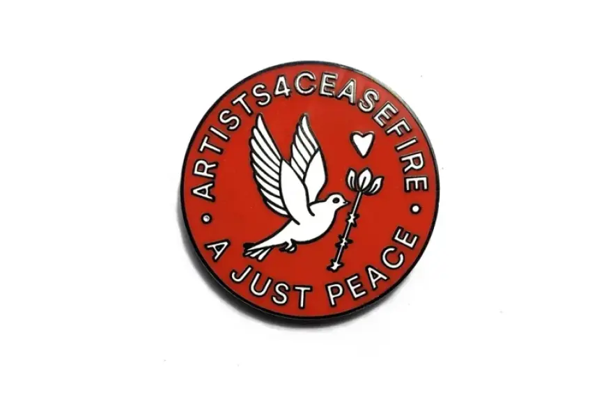 Javier Bardem Wears ‘No to War’ Pin and Cries ‘Free Palestine’ on Oscars Stage