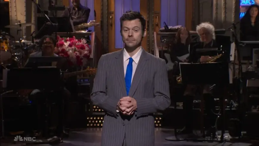 Saturday Night Live: Harry Styles Kiss With Ben Marshall Ends Monologue Addressing Queerbaiting