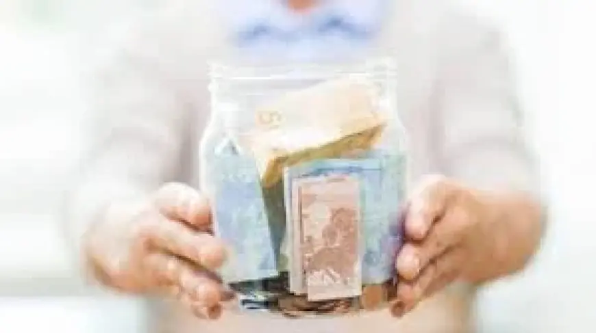 Savings Rate in Ireland Eases to 12.4% in Q4, Triggers Push for New Investment Account