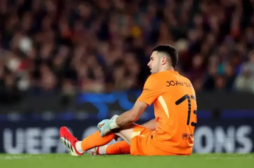 Garcia’s Injury Opens Opportunity for Szczesny in the Media Spotlight