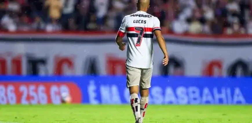 Lucas Moura Set to Face Galo at Arena MRV in São Paulo
