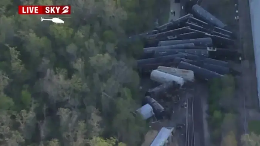 24 Rail Cars Derail in Rosenberg, Triggering Major Richmond Traffic Delays