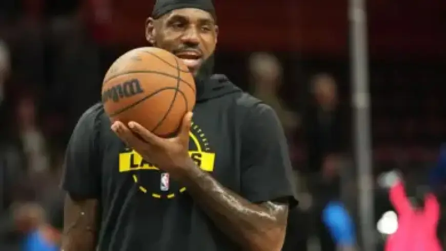 Rare Monkey Delivers Baby Months After Life-Saving Foot Surgery