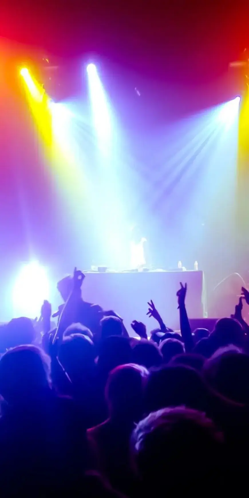 Shania Twain Teases 2026 Tour: German Fans Celebrate ‘Come On Over’ Hit