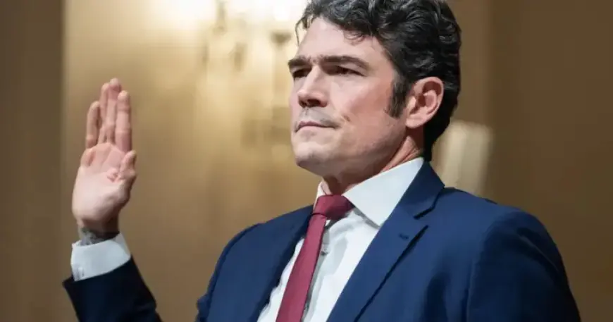 FBI Probes Intelligence Aide Resignation Amidst War Concerns