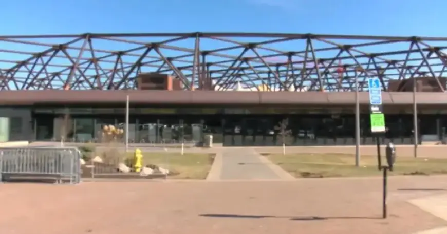 March Madness Spurs Business Boom in Iowa City as Fans Gather