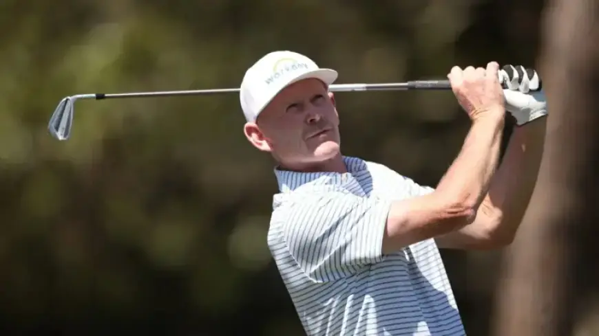 Brandt Snedeker Nears Copperhead Victory with Bogey-Free Third Round