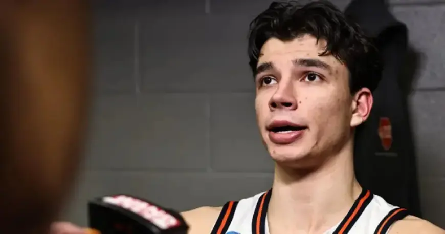 Stojakovic Embraces Complete Experience at Illinois