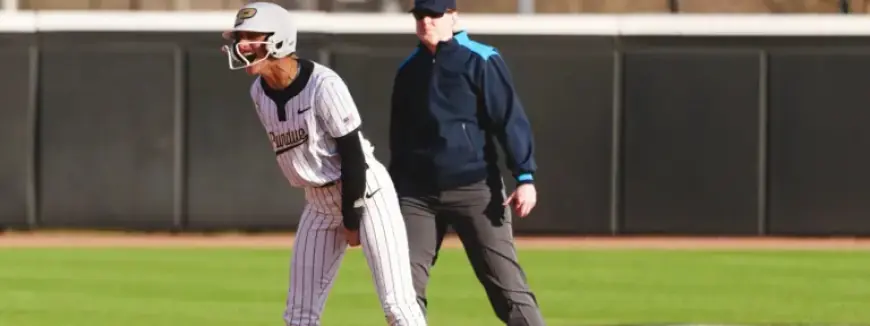 Ducks Travel to West Lafayette for Showdown