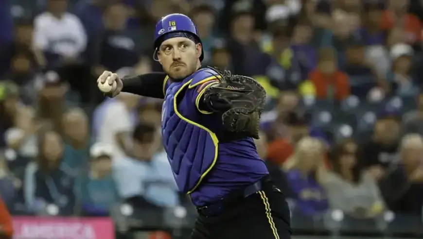 Mariners Select Garver as Backup Catcher