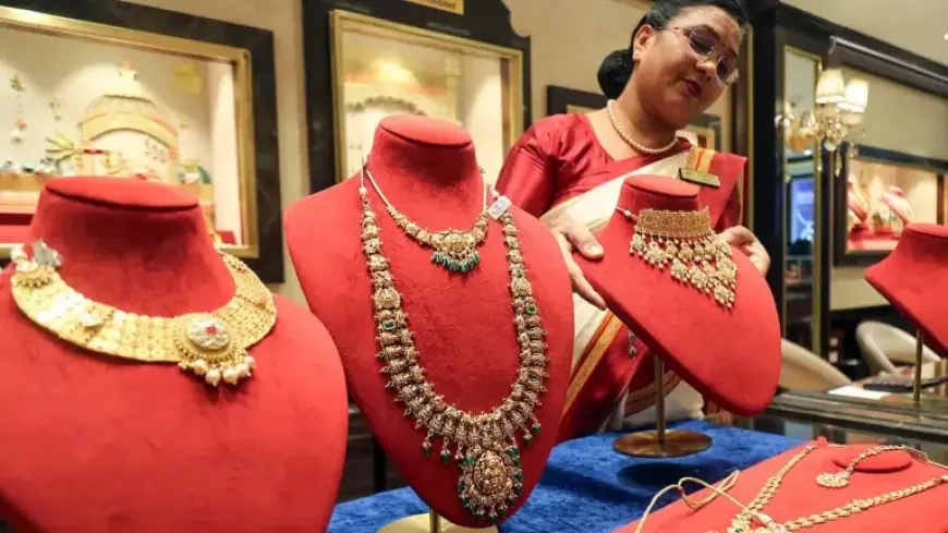 Gold Experiences Steepest Decline in 40 Years; Silver Plummets