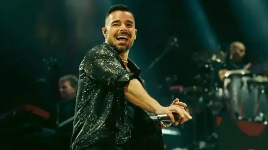 Ricky Martin Energizes Chihuahua’s Estadio Monumental with “Vive la Vida Loca” Performance