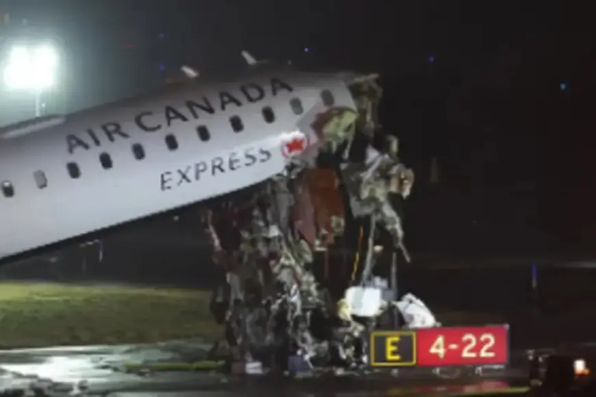 Air Canada Jets Hits Fire Truck at LaGuardia: Two Dead