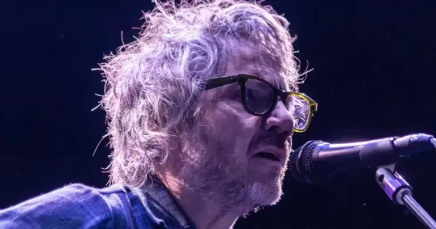 Jeff Tweedy Covers Beck, Nilsson at L.A.’s Belasco During Tour