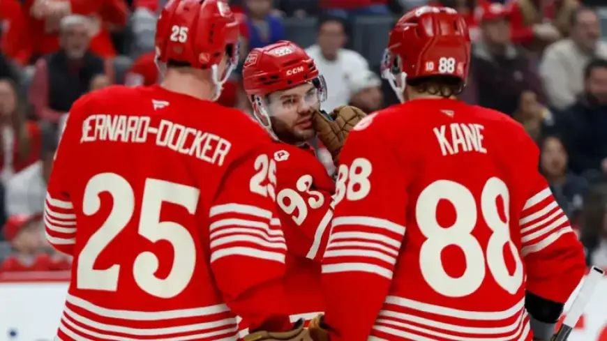 Islanders’ Victory Ousts Red Wings from Playoff Contention