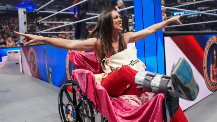 Chelsea Green Ditches Walking Boot at WWE 2K Creator Fest for Fashion