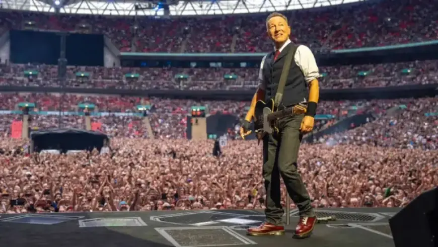 Bruce Springsteen Announces Tour: E Street Band Ready for Hard Times