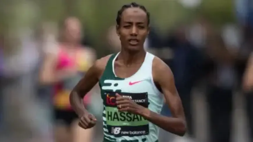 Italy-Northern Ireland: Tribute Honoring Beppe Savoldi Begins with Moment of Silence