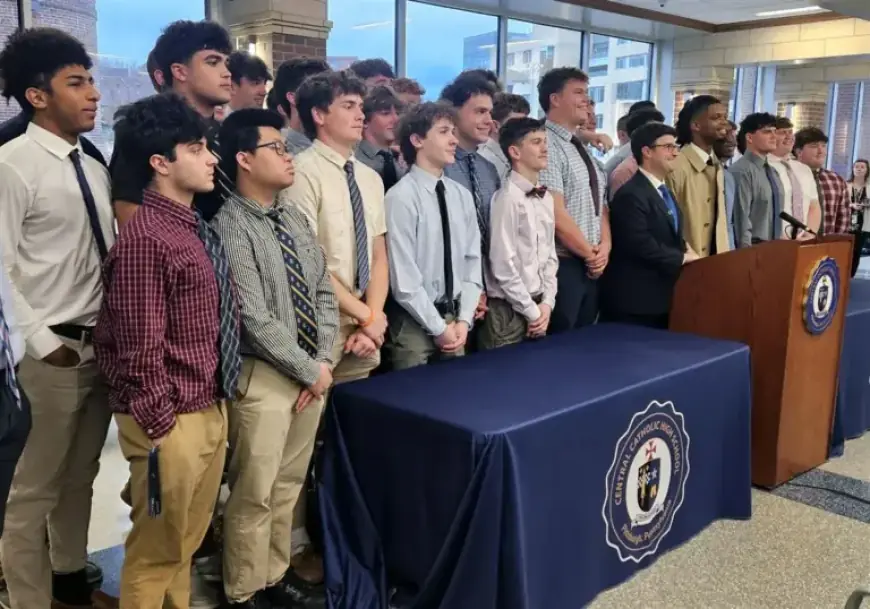 Damar Hamlin Establishes Scholarships at Central Catholic to Improve Global Impact