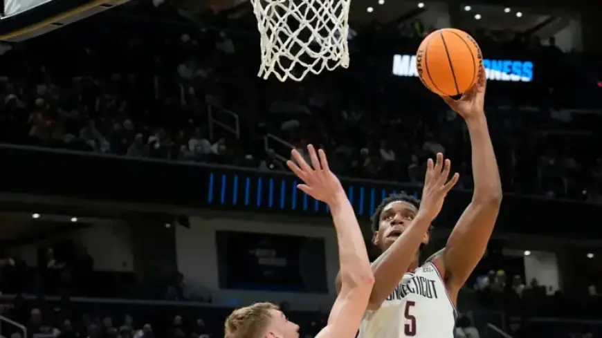 Michigan State Basketball Falls to UConn in Sweet 16 Nail-Biter