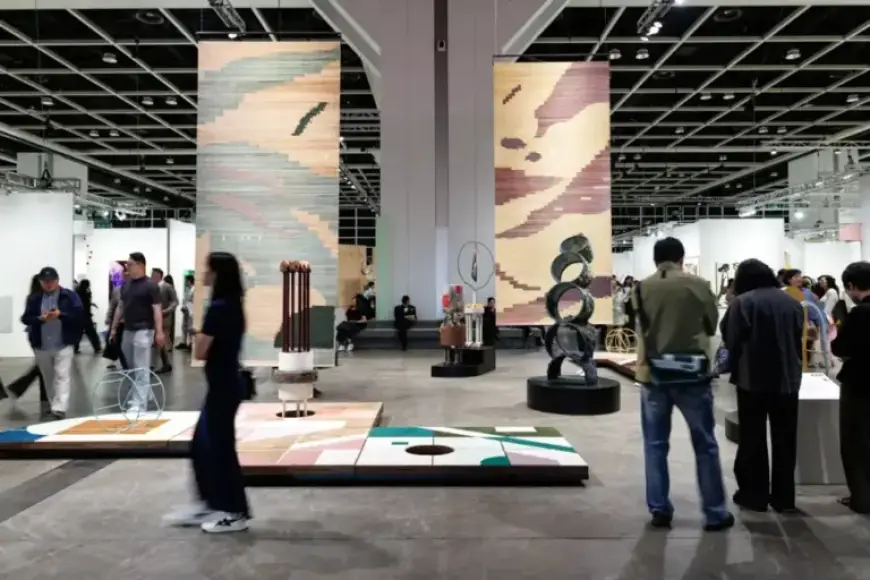 Top 9 Must-See Artworks at Art Basel Hong Kong