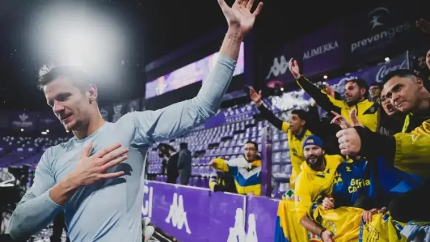 Horkas’ Cape and Taisei’s Glove Propel UD Las Palmas to Playoff