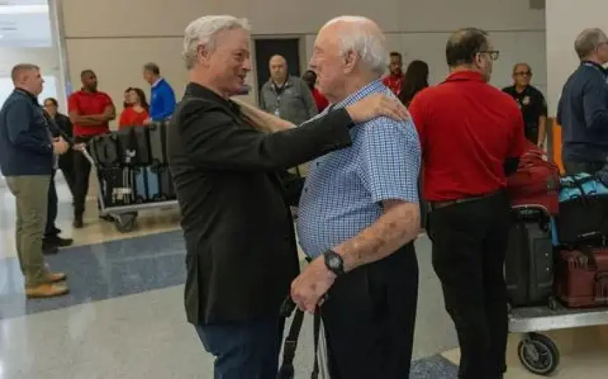 Gary Sinise Honors Vietnam Veterans in DC for National Veterans Day