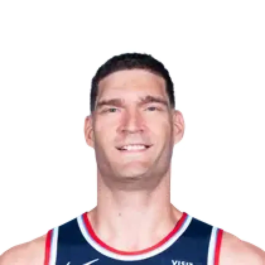 Brook Lopez Sinks Five Three-Pointers in Monday’s Game