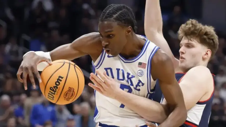 Duke Battles UConn in East Regional Basketball Final: Photos