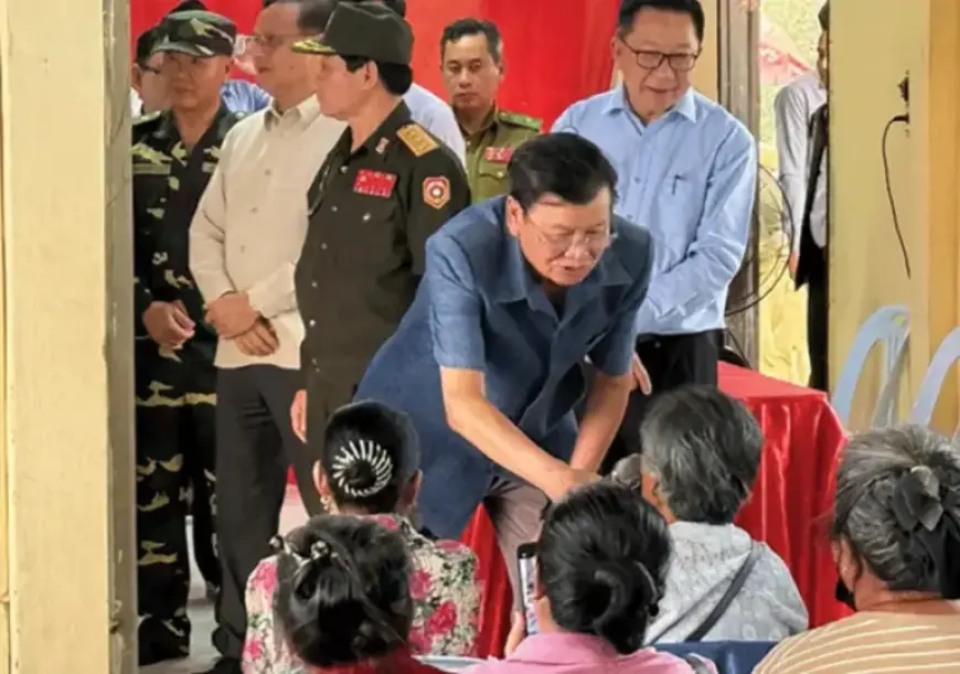 Lao Leaders Visit Sikhottabong to Aid Storm Victims