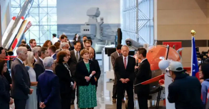 US Lawmakers Push Taiwan to Approve $40 Billion Defense Budget