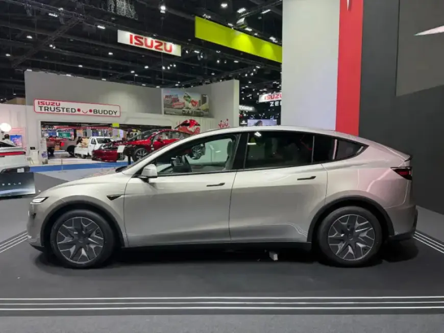 First Review: Tesla Model Y L, the Awaited 3-Row EV Arrives in the U.S.