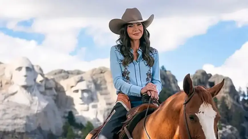 DHS Removes Kristi Noem’s Glamour Photos Following Her Dismissal