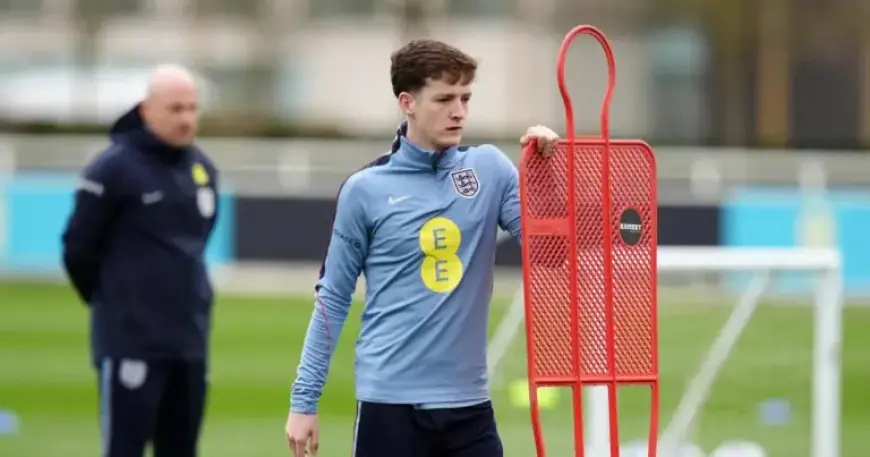 Young Lions Chief Praises Fisher’s Stellar Performance at Norwich