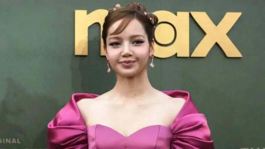 Blackpink’s Lisa Stuns in Bold Glove Top Amid Residency Buzz