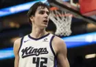 Maxime Raynaud’s NBA Rookie Award Significance for Kings Explained
